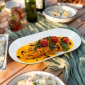 Piept de curcan sous vide cu sos de rosii coapte